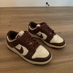 Nike Men's Chocolate Brown and Cream Sneakers